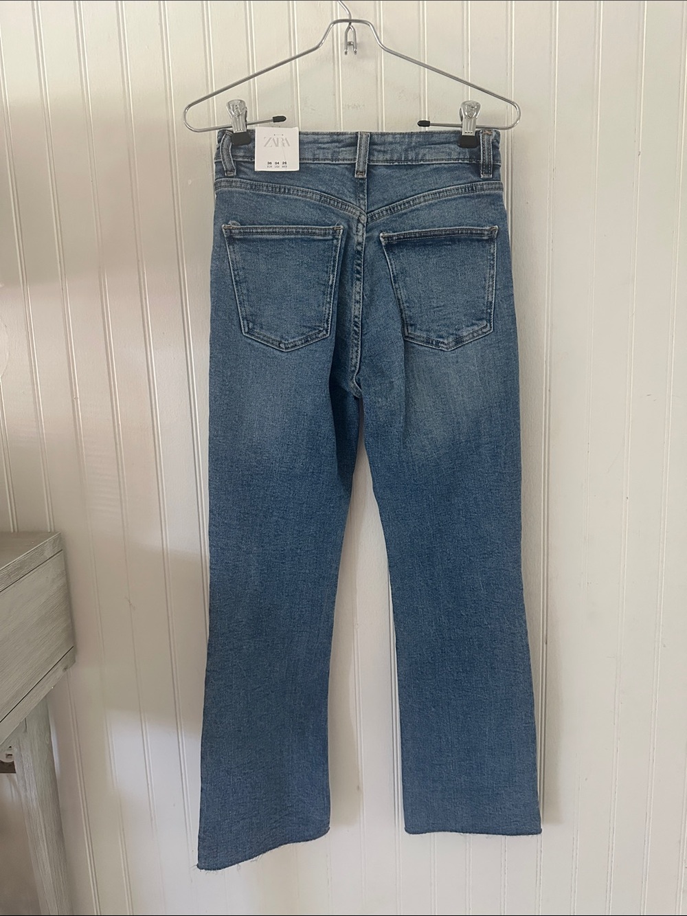 Zara Mid-Rise Raw Hem Blue Flare-Leg Jeans NEW sz 4 - Picture 12 of 13